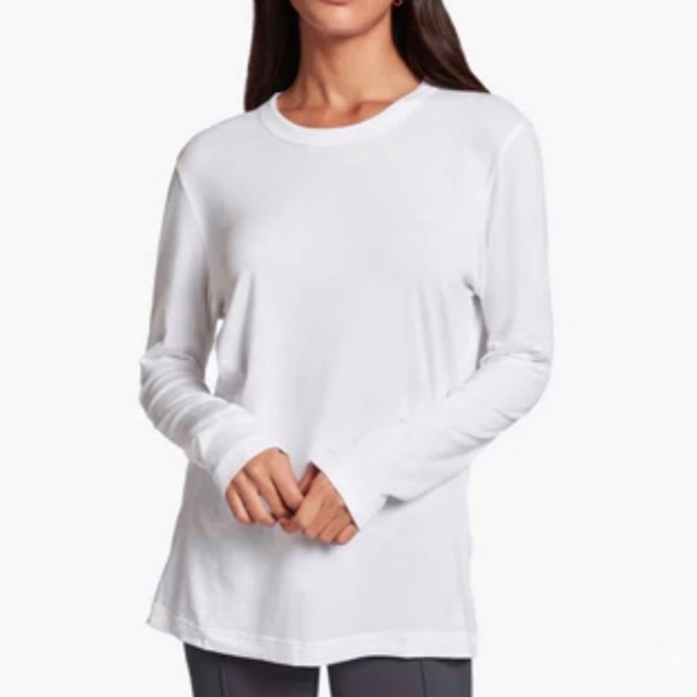 Torrid, Plus Size 2 Long Sleeve White Super Soft Pull Over Scoop Neck Top EUC